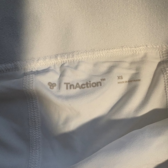 TNA Slick Court Mini Skirt — White (XS) — Brand New With Tags - Picture 3 of 3